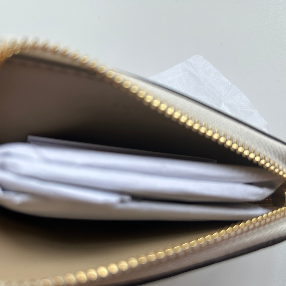 Coach Zip Card Case Strawberry Chalk White Leather Wallet NEW - Picture 4 of 5